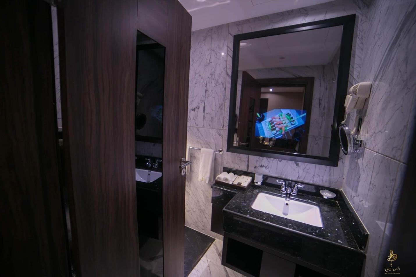 Casablanca Grand Hotel Jeddah Ngoại thất bức ảnh Bathroom